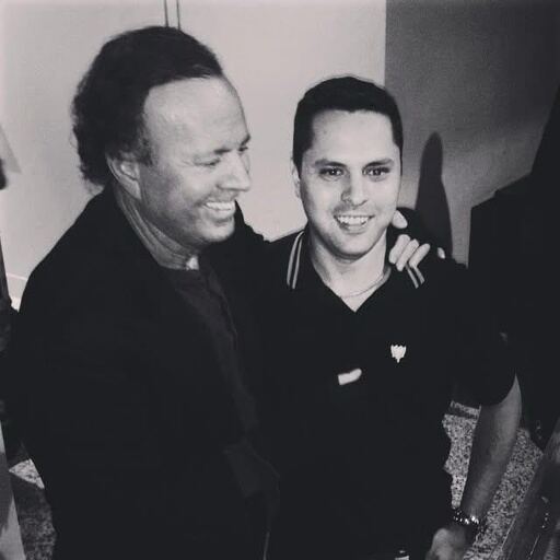 Danilo Bachega com Julio Iglesias
